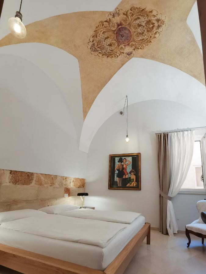 Palazzo Charlie Bed and Breakfast Lecce Buitenkant foto